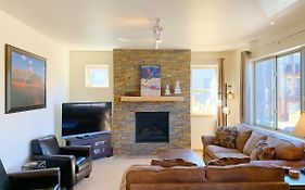 Trailhead Lodges Building 401 Unit 422